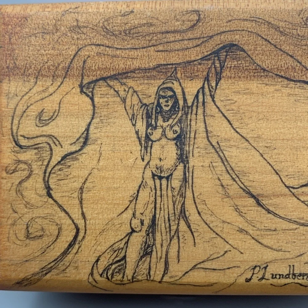 Vintage Wooden box with partly undressed female by Mundberg 1984 - Japan.